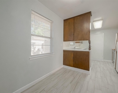 3426 Bradford Street - Photo Thumbnail 17
