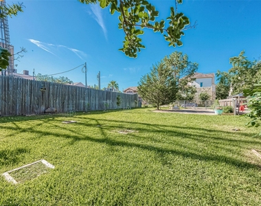 3426 Bradford Street - Photo Thumbnail 41