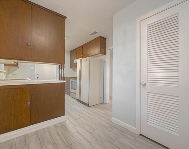 3426 Bradford Street - Photo Thumbnail 18