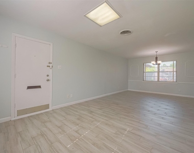 3426 Bradford Street - Photo Thumbnail 6