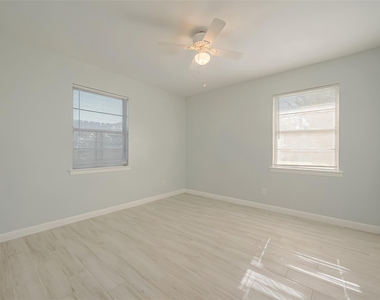 3426 Bradford Street - Photo Thumbnail 30