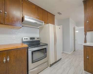 3426 Bradford Street - Photo Thumbnail 25