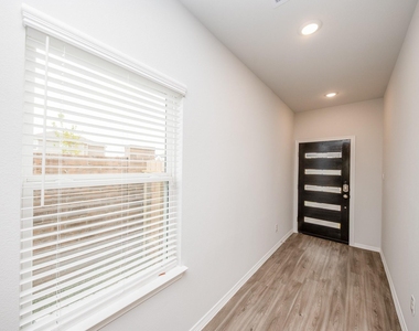 23302 Spring Genesis Lane - Photo Thumbnail 7