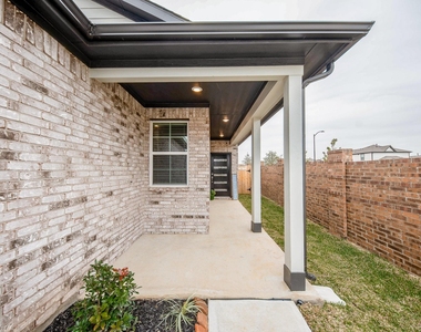 23302 Spring Genesis Lane - Photo Thumbnail 4