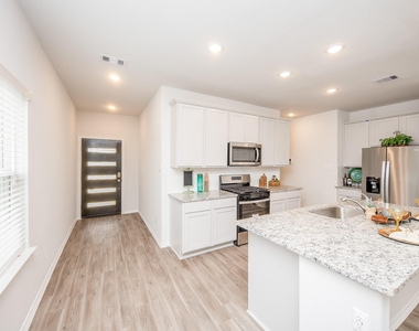 23302 Spring Genesis Lane - Photo Thumbnail 8