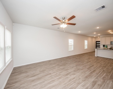 23302 Spring Genesis Lane - Photo Thumbnail 16