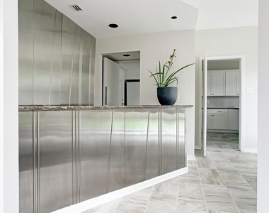 5300 Mercer Street - Photo Thumbnail 9