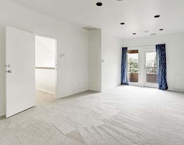 5300 Mercer Street - Photo Thumbnail 13