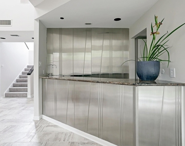 5300 Mercer Street - Photo Thumbnail 8