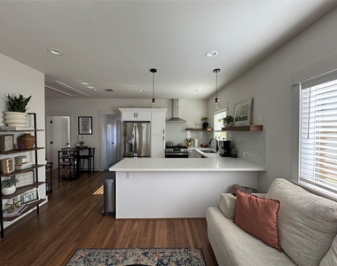 1033 Adele Street - Photo Thumbnail 2