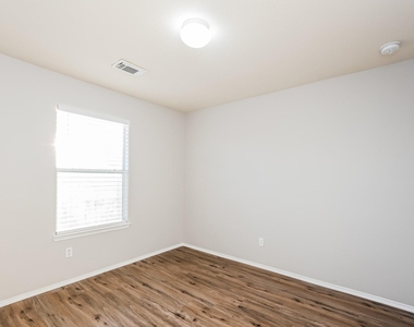 7727 Painted Desert Drive - Photo Thumbnail 9