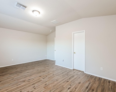 7727 Painted Desert Drive - Photo Thumbnail 6