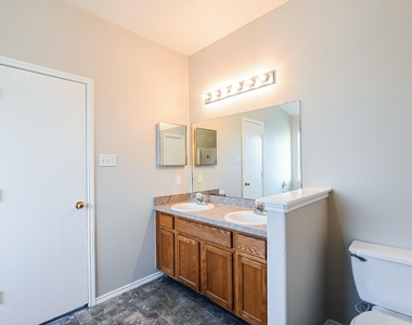7727 Painted Desert Drive - Photo Thumbnail 8
