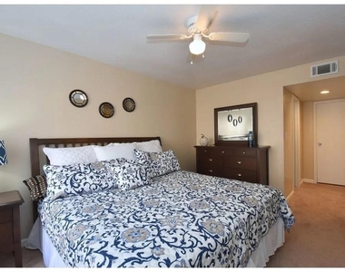 17310 Keith Harrow Boulevard - Photo Thumbnail 11