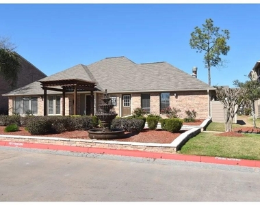 17310 Keith Harrow Boulevard - Photo Thumbnail 2