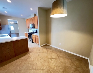 2910 Blue Dawn Drive - Photo Thumbnail 9