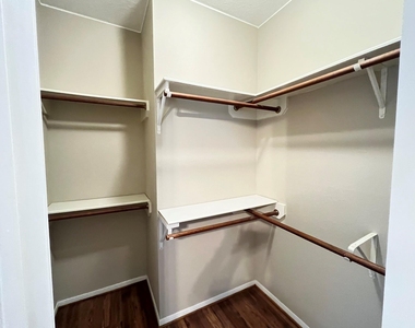 2910 Blue Dawn Drive - Photo Thumbnail 19