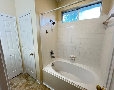 2910 Blue Dawn Drive - Photo Thumbnail 22