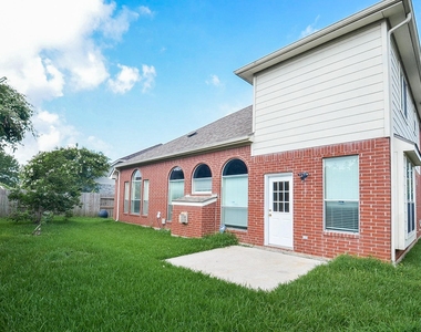 2715 Sunnycreek Lane - Photo Thumbnail 19