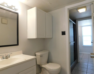 11710 Southlake Drive - Photo Thumbnail 8