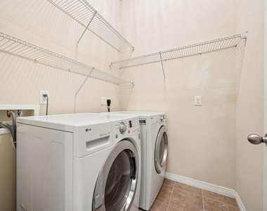 912 Sweet Pine Drive - Photo Thumbnail 15
