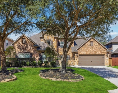 106 Joshuas Place - Photo Thumbnail 1