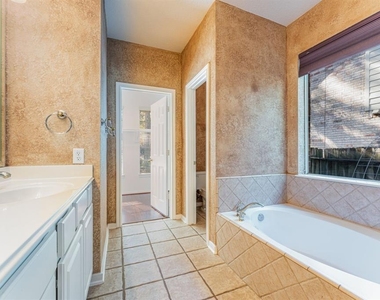 182 N Wimberly Way - Photo Thumbnail 19