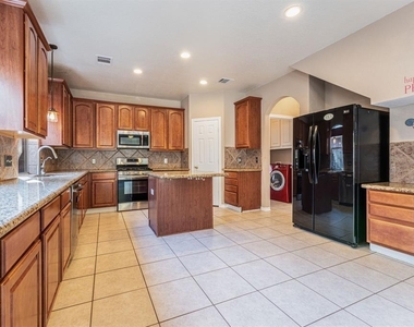 182 N Wimberly Way - Photo Thumbnail 11