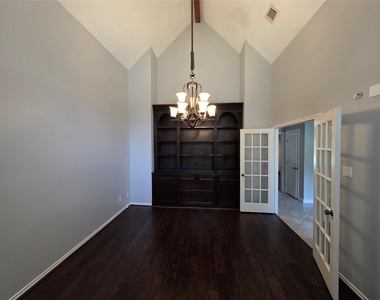 16806 Sandypine Circle - Photo Thumbnail 7