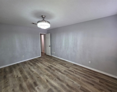 16806 Sandypine Circle - Photo Thumbnail 19