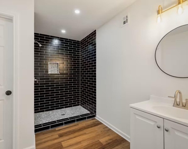 3516 Southmore Boulevard - Photo Thumbnail 11