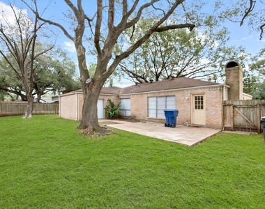 2922 Hunters Glen Drive - Photo Thumbnail 10