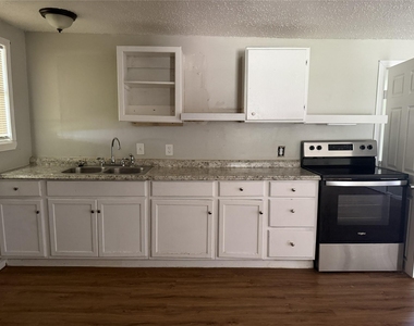 9084 Peggy Drive - Photo Thumbnail 6