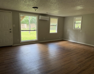 9084 Peggy Drive - Photo Thumbnail 3