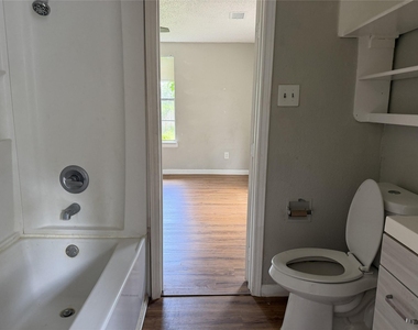 9084 Peggy Drive - Photo Thumbnail 8