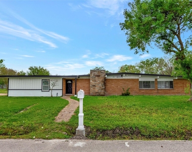 9010 Freeland Street - Photo Thumbnail 17