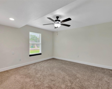 9010 Freeland Street - Photo Thumbnail 13