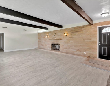 9010 Freeland Street - Photo Thumbnail 6