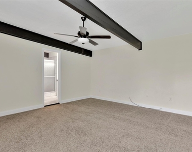 9010 Freeland Street - Photo Thumbnail 7
