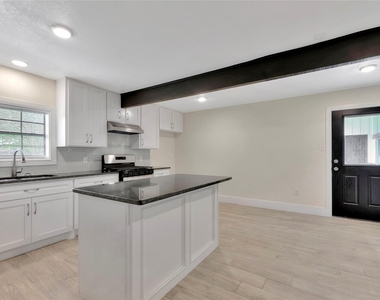 9010 Freeland Street - Photo Thumbnail 1