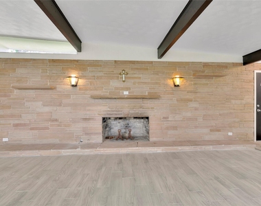 9010 Freeland Street - Photo Thumbnail 5
