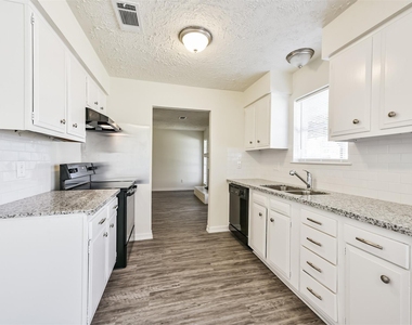 9563 Sutter Park Lane - Photo Thumbnail 9