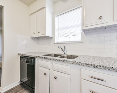 9563 Sutter Park Lane - Photo Thumbnail 8