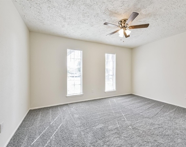 9563 Sutter Park Lane - Photo Thumbnail 14