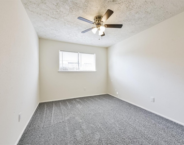 9563 Sutter Park Lane - Photo Thumbnail 19