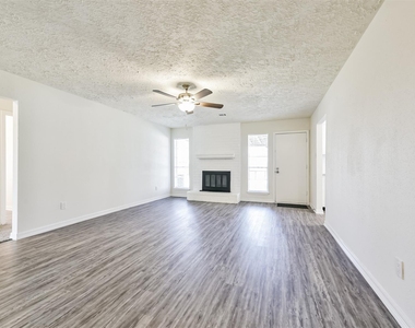 9563 Sutter Park Lane - Photo Thumbnail 2
