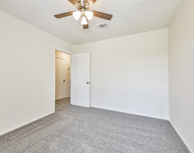 9563 Sutter Park Lane - Photo Thumbnail 18