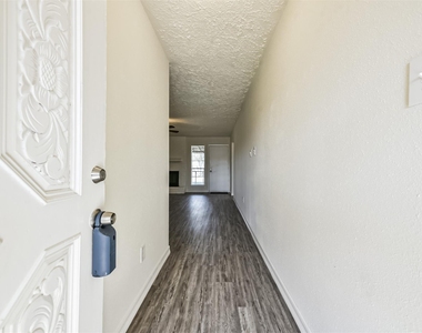 9563 Sutter Park Lane - Photo Thumbnail 1