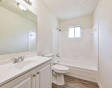9563 Sutter Park Lane - Photo Thumbnail 21