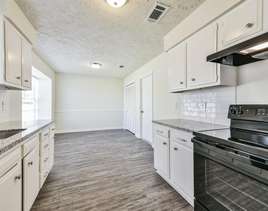 9563 Sutter Park Lane - Photo Thumbnail 5